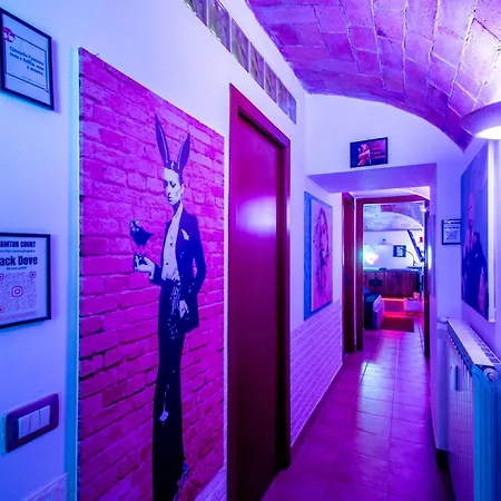 Lovelane Apartment